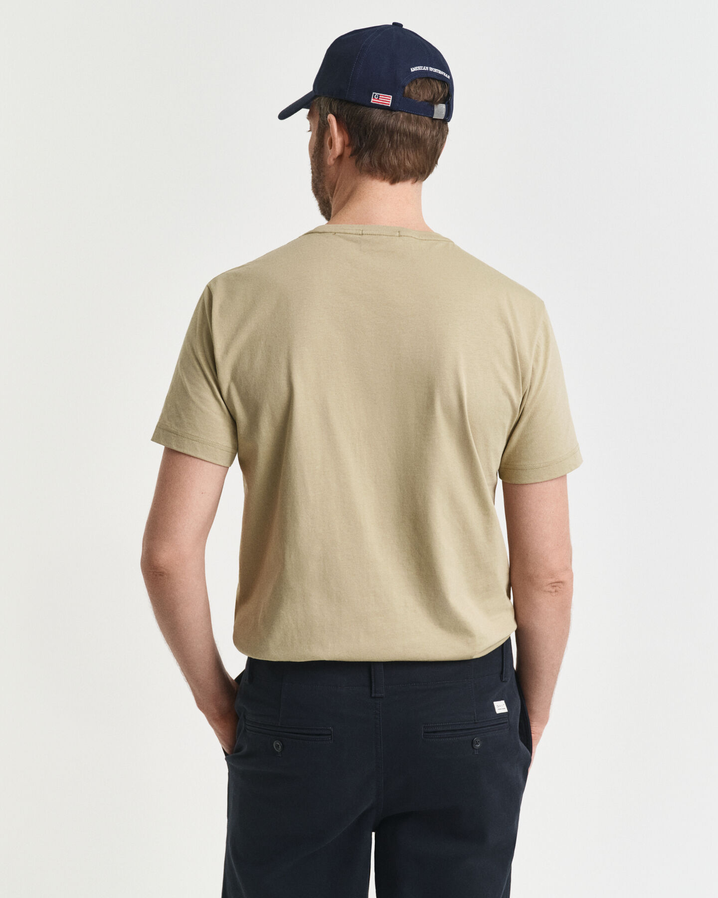 Regular fit ‑mitoitettu Shield-t‑paita