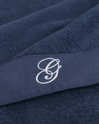 Kirjailtu pyyhe (50&nbsp;cm x 100&nbsp;cm)