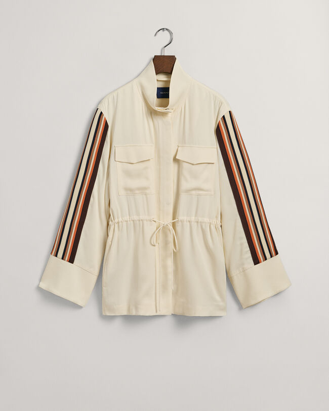 Relaxed fit ‑mitoitettu raidallinen takki