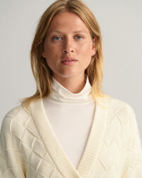 Vinoneli&ouml;kuvioinen neuletakki