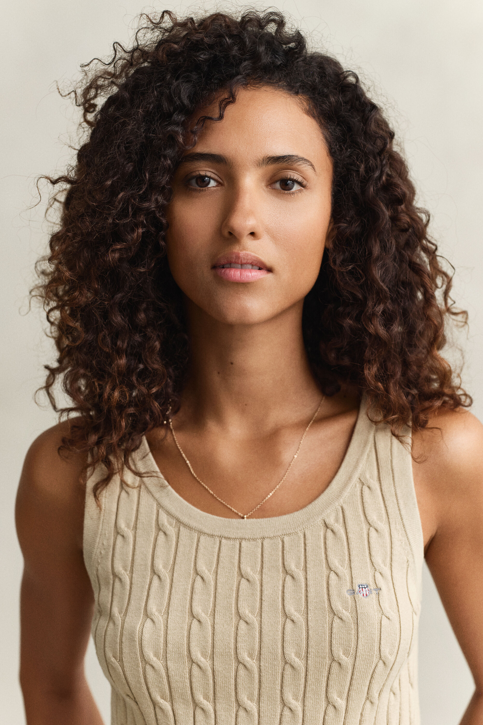 Hihaton palmikkoneuletoppi