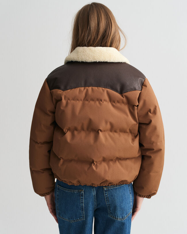 Toppatakki, tekoturkiskaulus