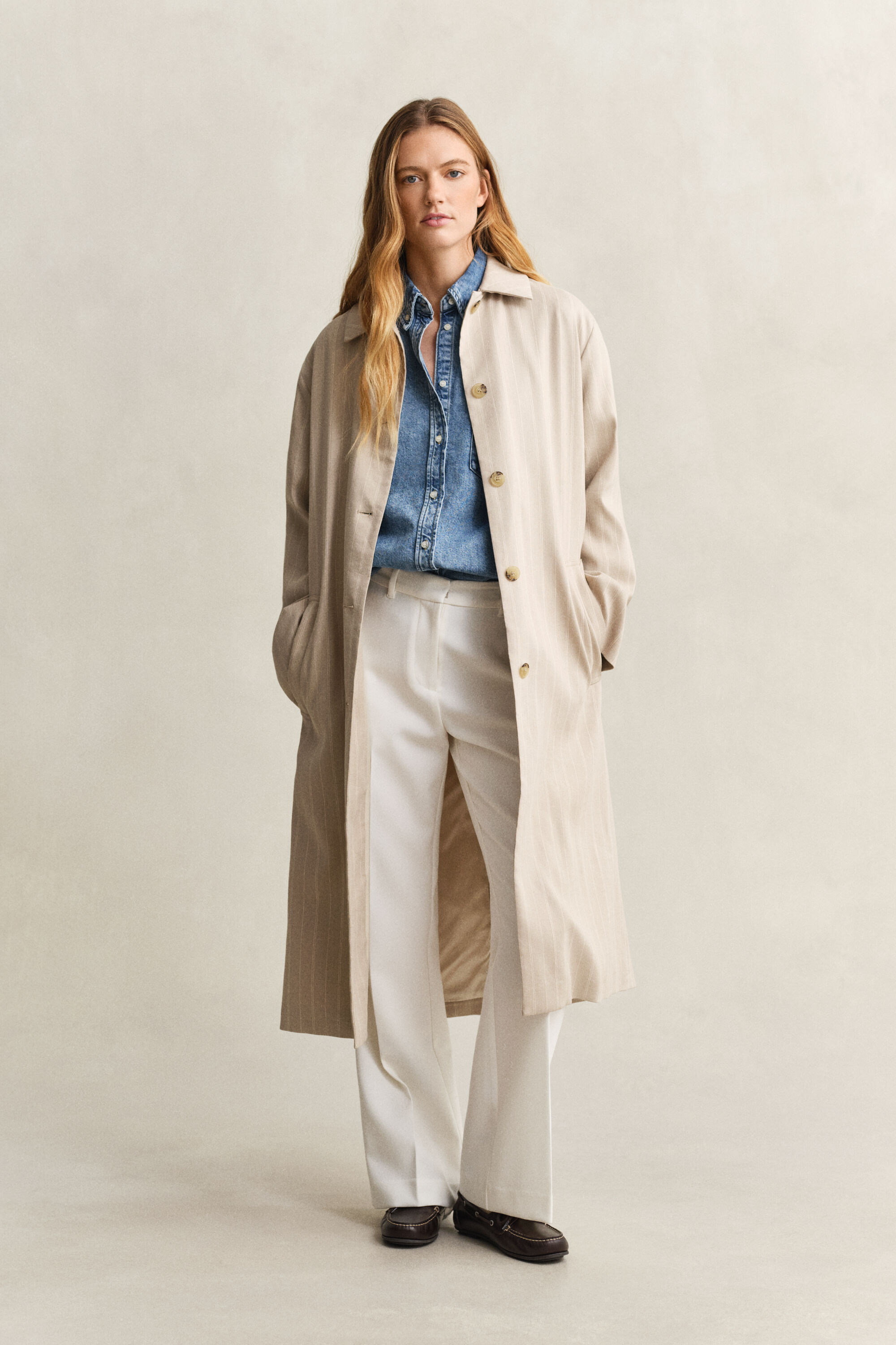 Kirjailtu farkkupaita