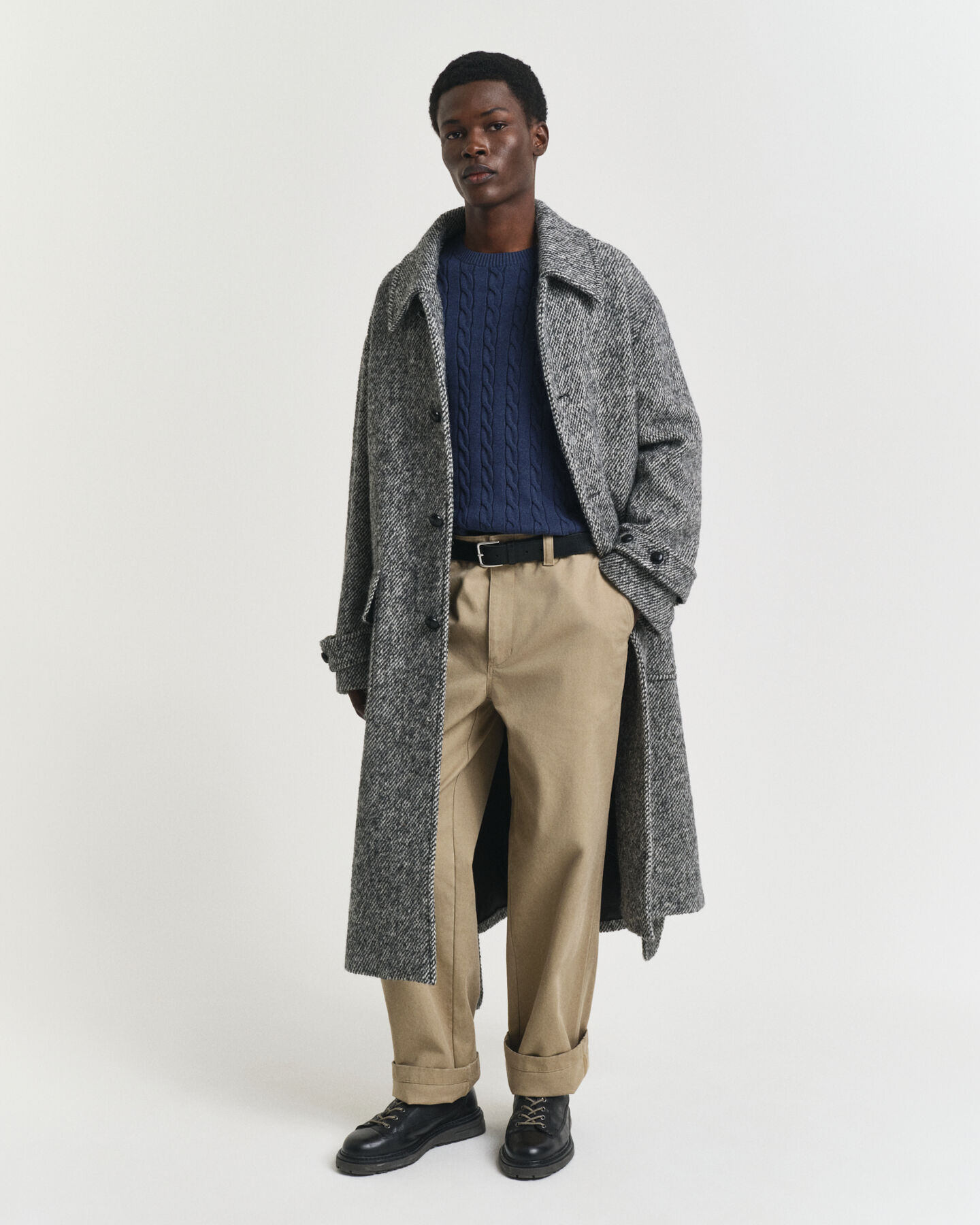 Puuvillainen palmikkoneulepusero, pyöreä pääntie