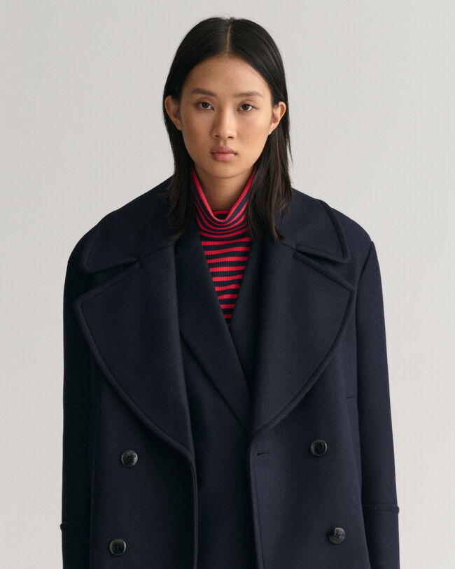 Villasekoitteesta valmistettu kansitakki