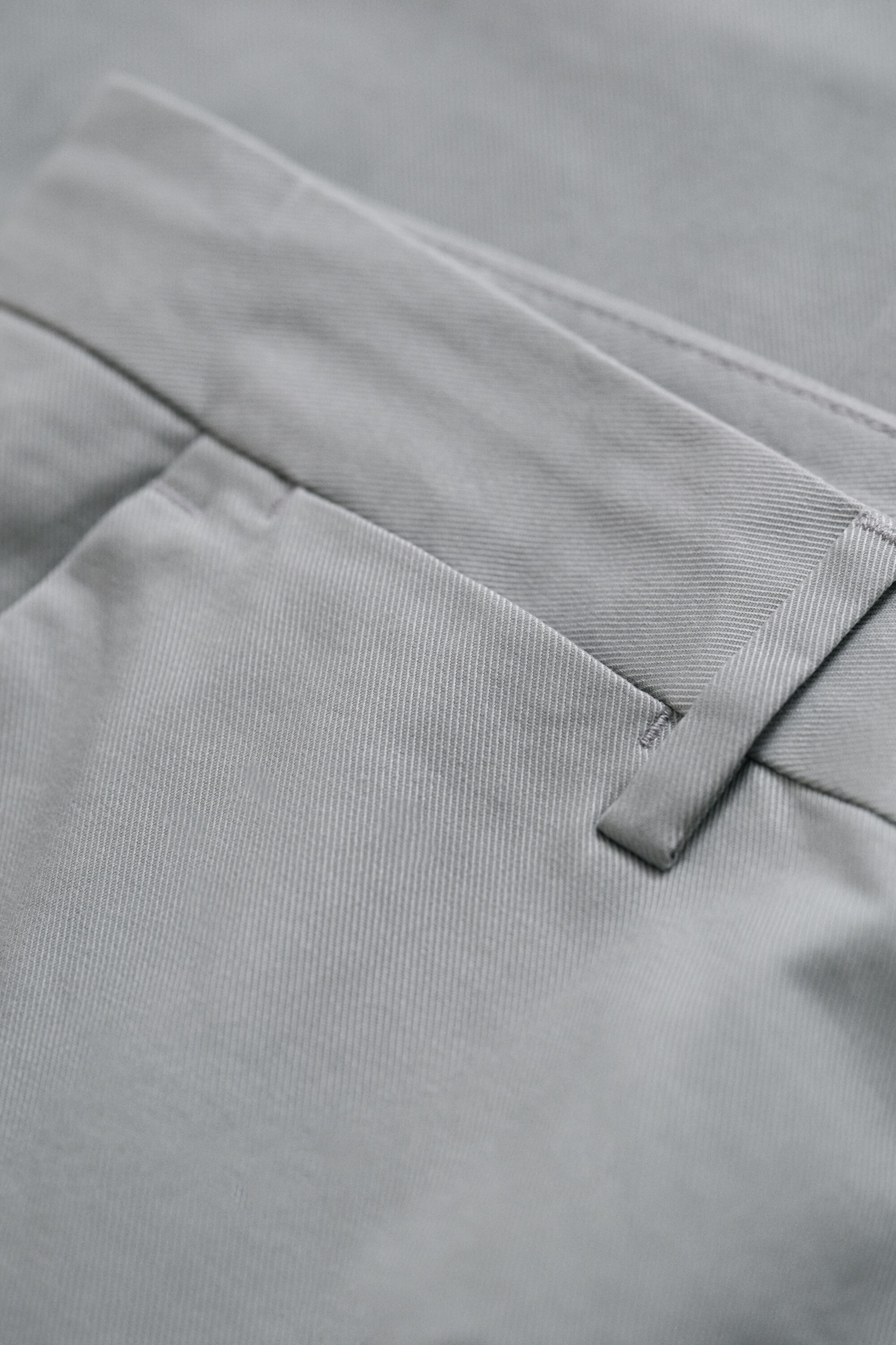 Regular fit ‑mitoitetut siistit chinot