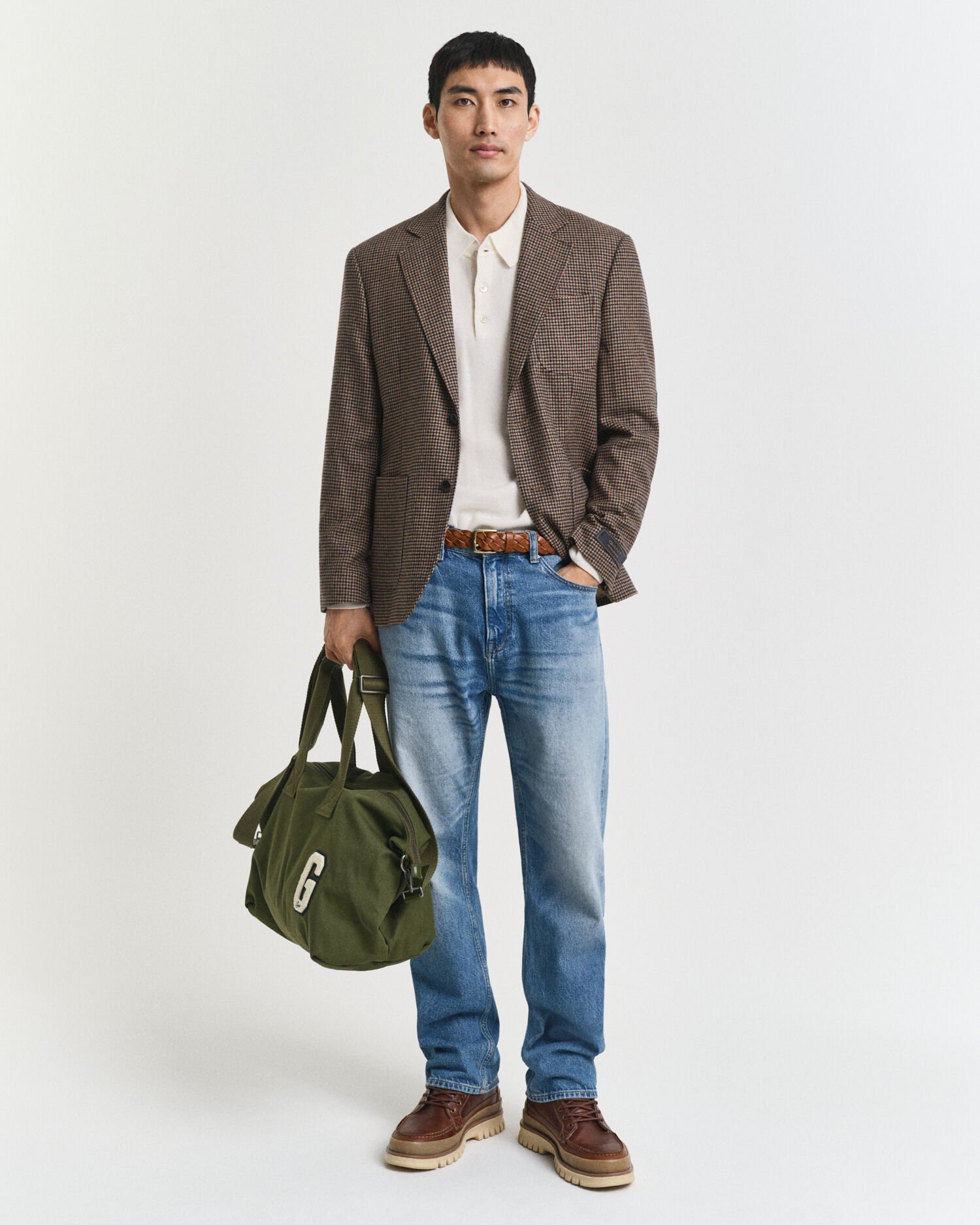 Karitsanvillainen pikeeneulepusero