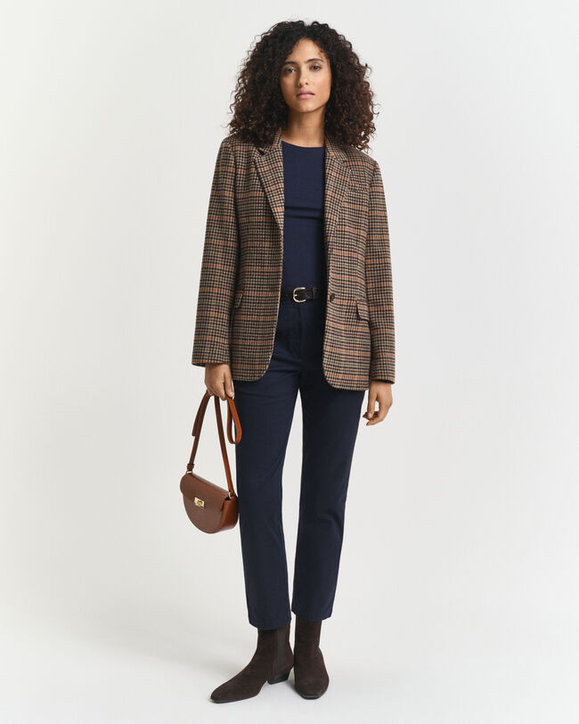 Slim fit ‑mitoitetut chinot