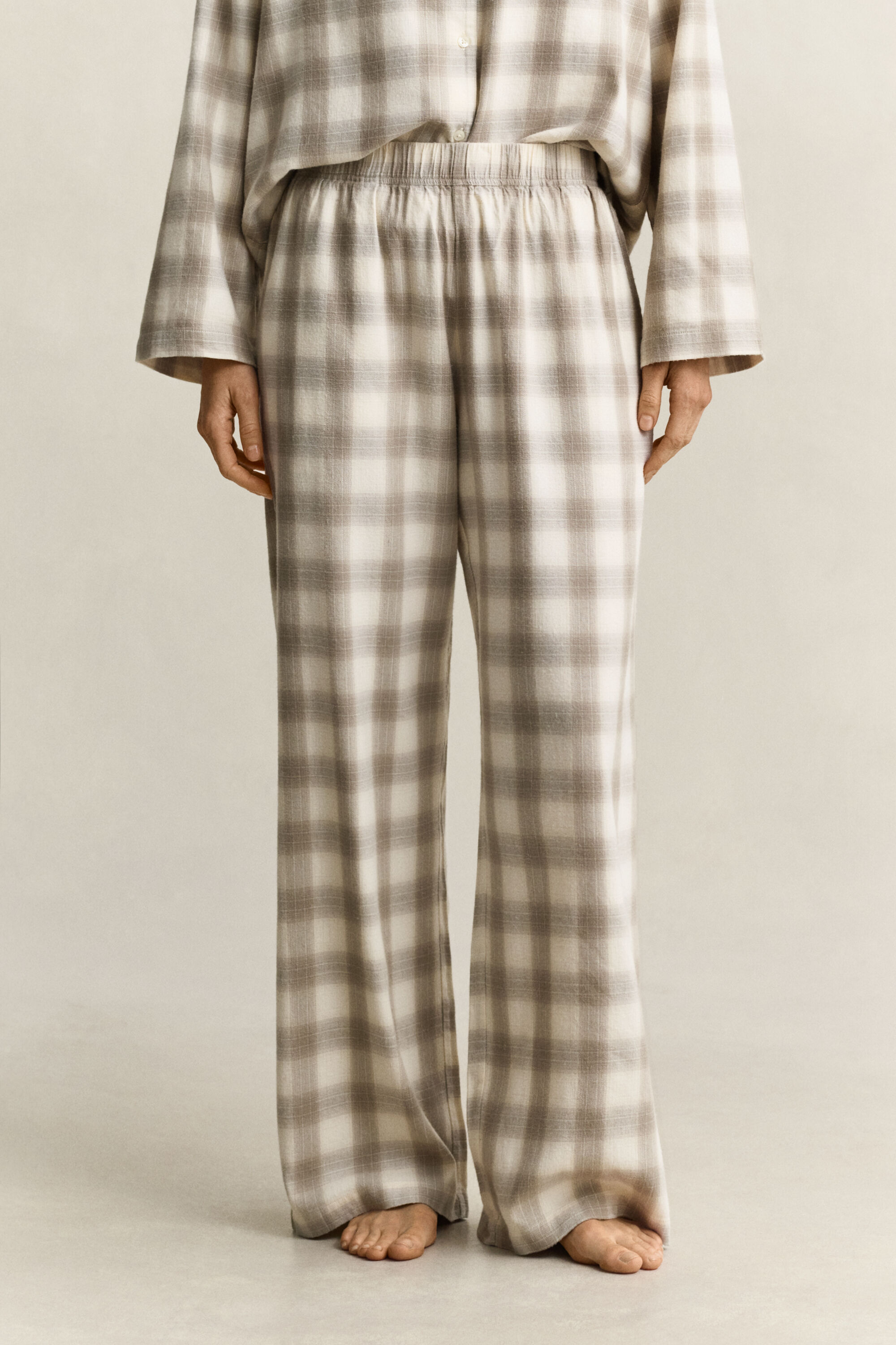 Ruudullinen flanellipyjama