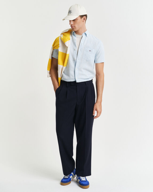 Regular fit ‑mitoitettu raidallinen lyhythihainen puuvilla-pellavapaita