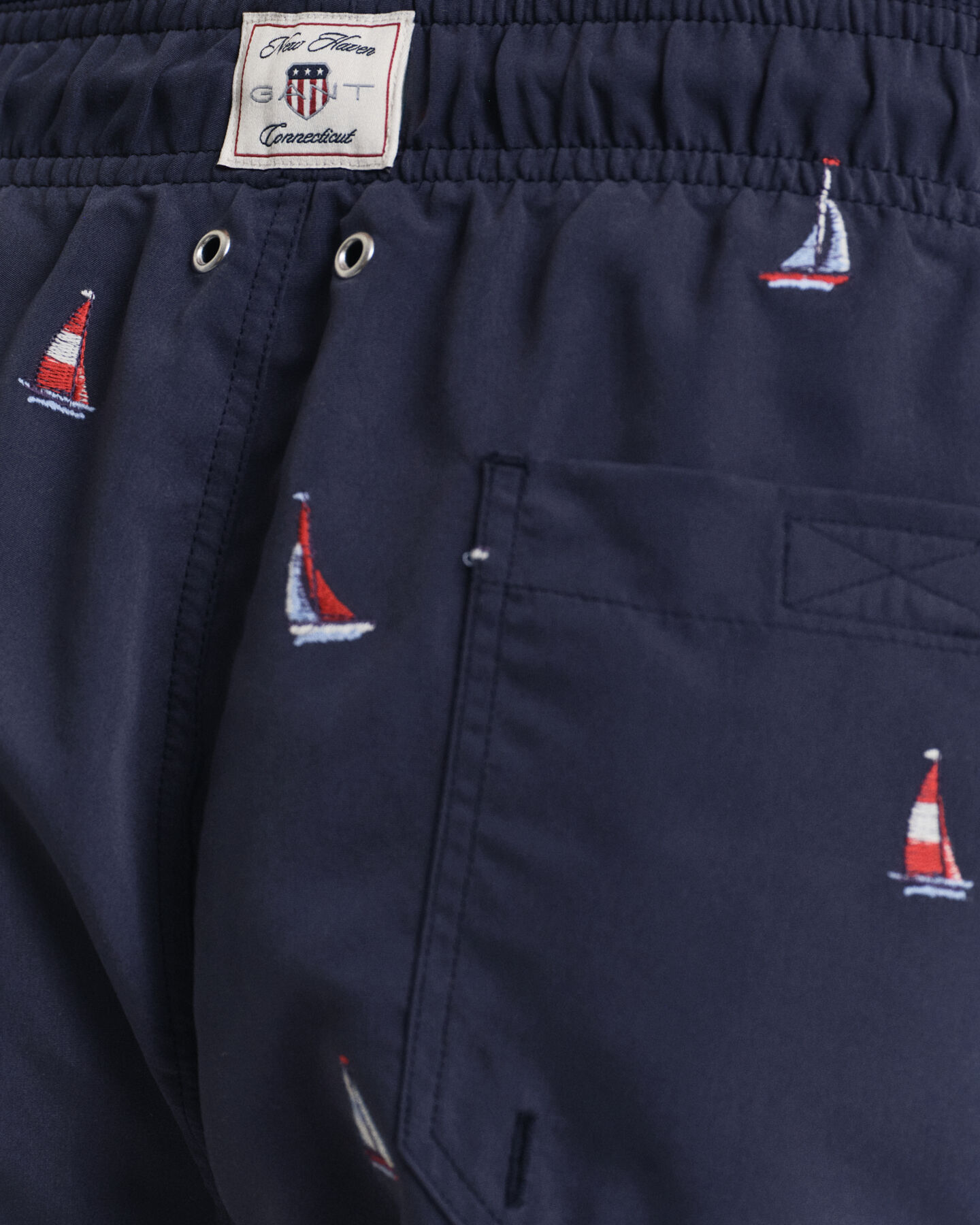 Boat Embroidered ‑uimashortsit