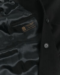 Klassinen hyvin istuva villasekoitetakki