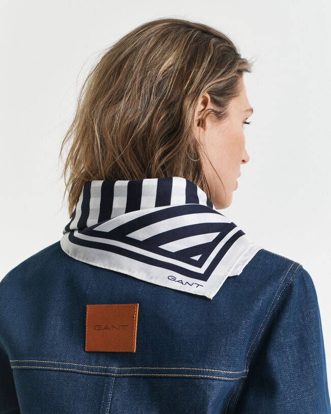 Printtikuvioitu Chevron-silkkihuivi