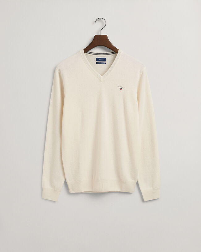 V‑neulepusero eritt&auml;in hienosta lampaanvillasta