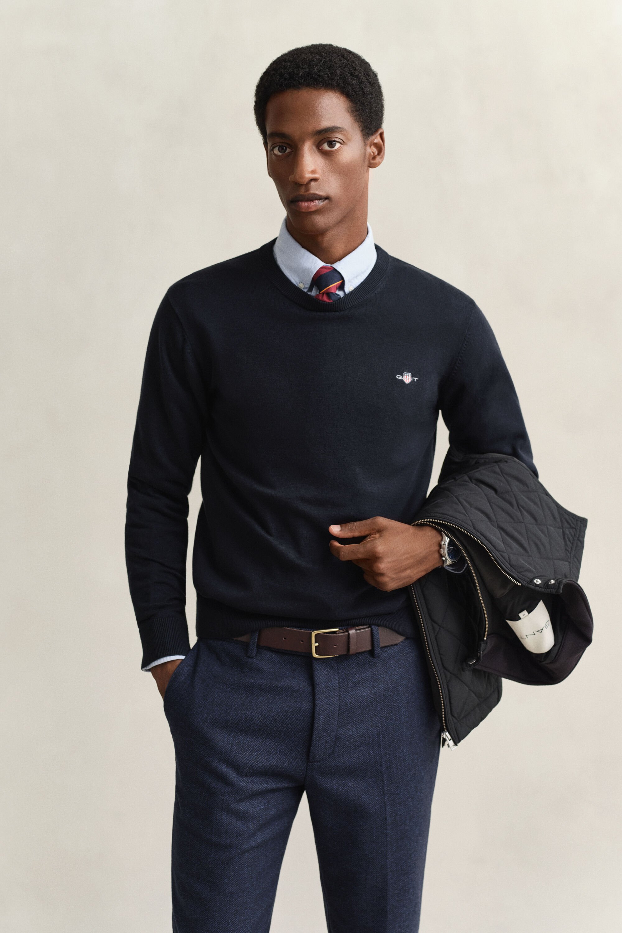 Puuvillaneulepusero, pyöreä pääntie