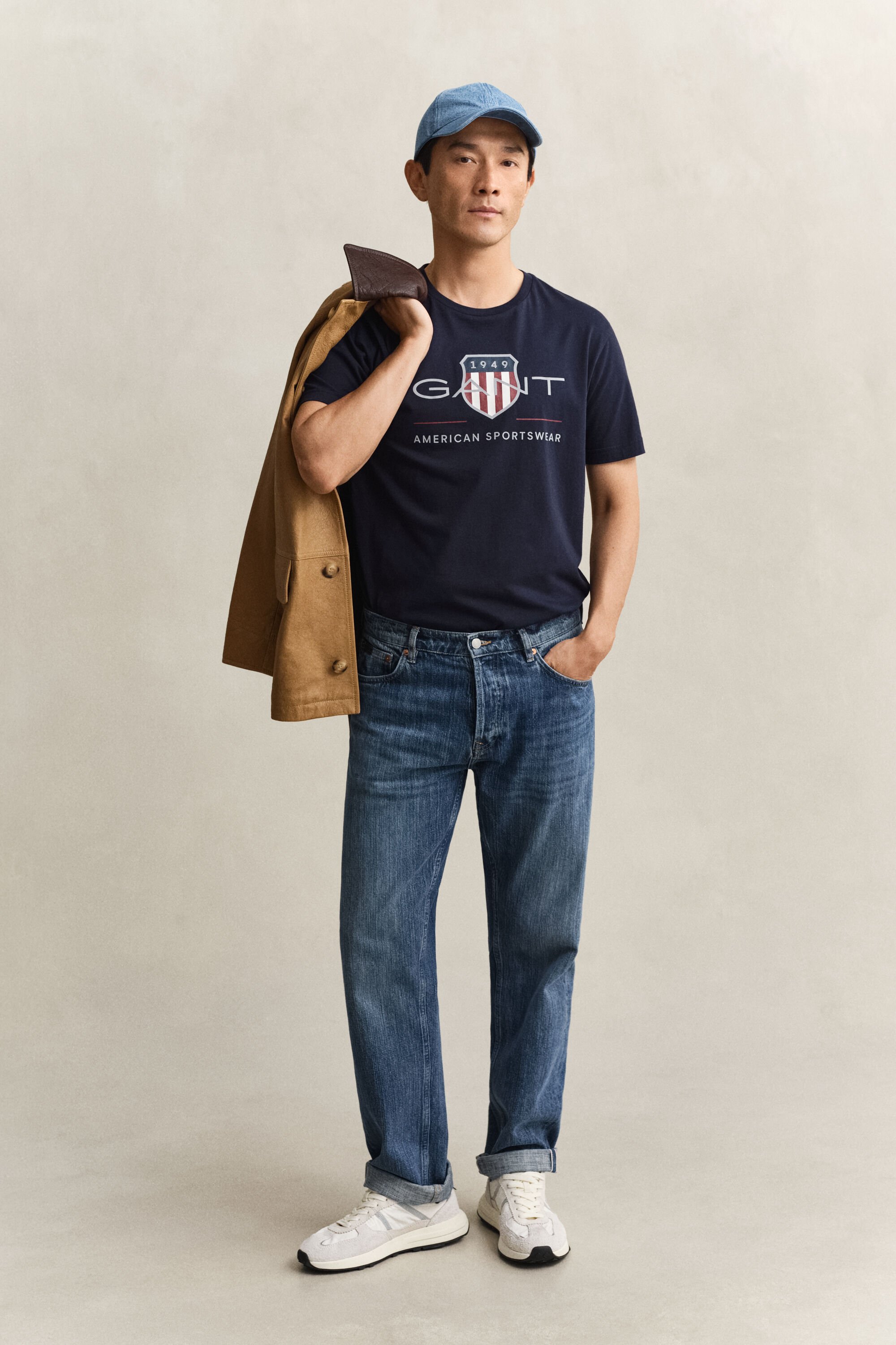 Archive Shield ‑t‑paita