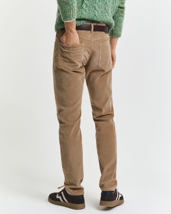 Slim fit ‑mitoitetut vakosamettifarkut