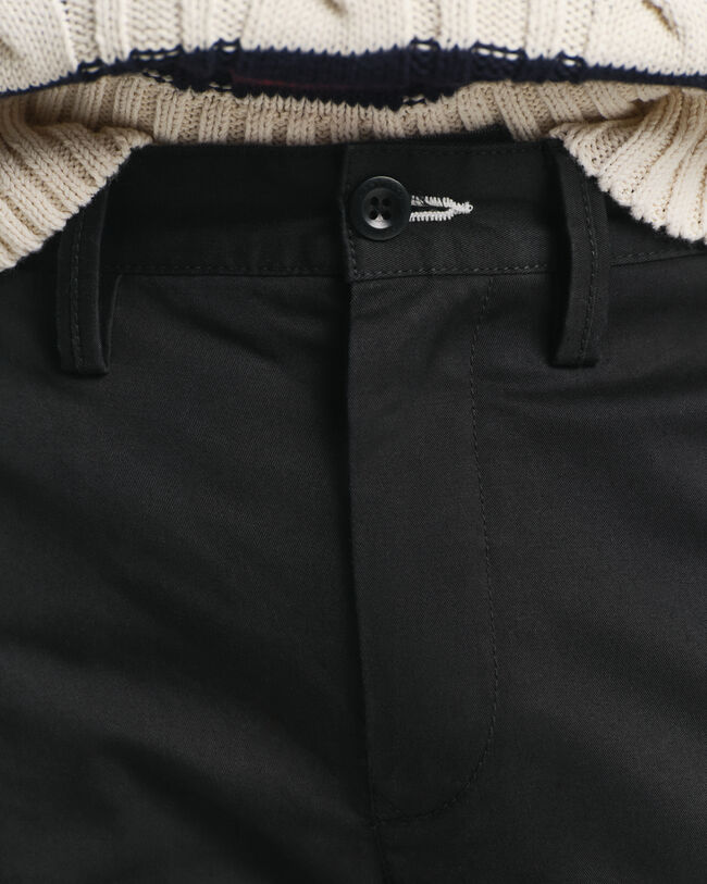 Slim fit ‑mitoitetut tvillichinot