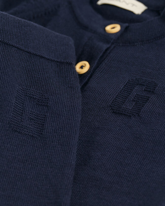 Baby-malliston neuletakki ja housut lahjapakkauksessa