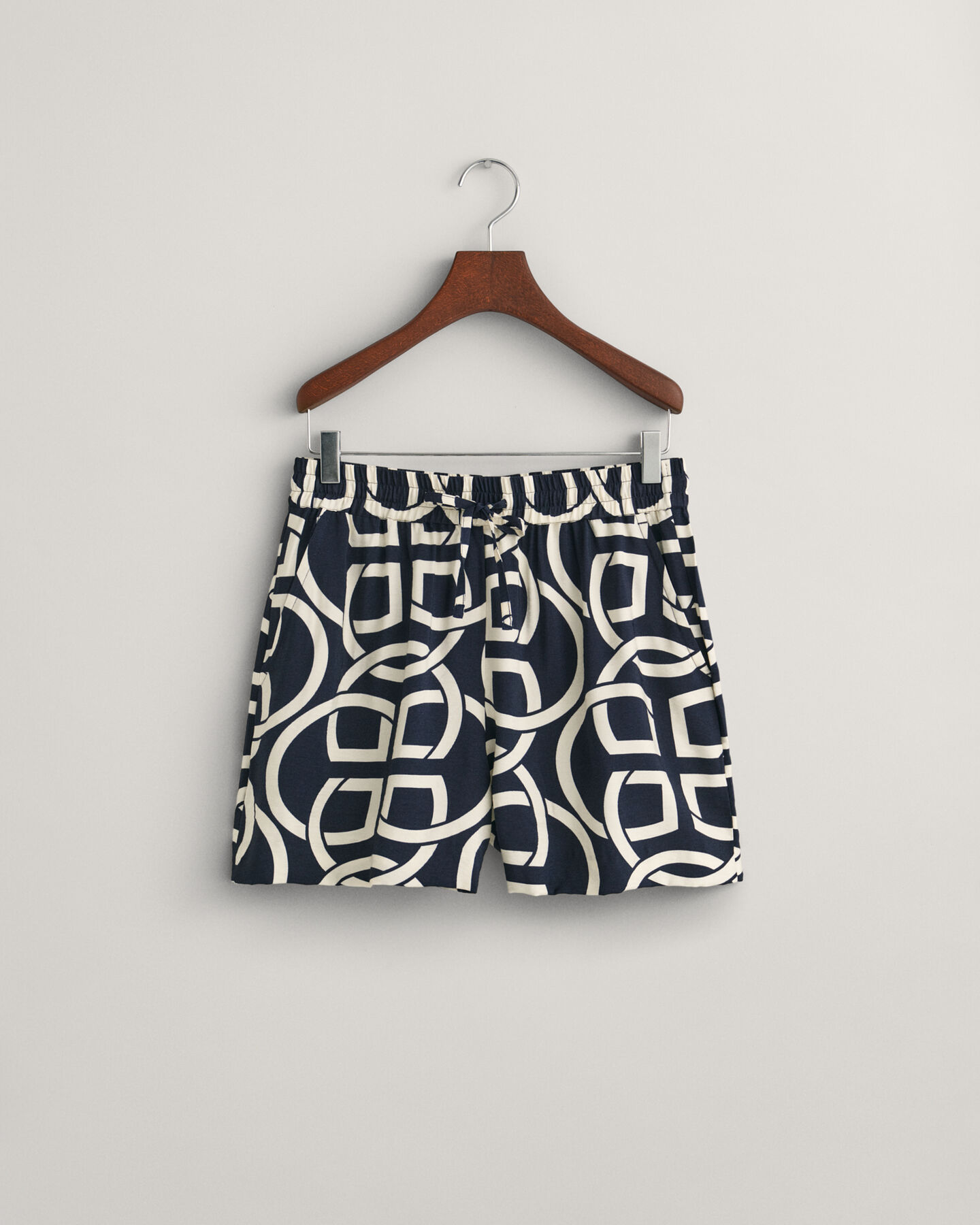 Relaxed&nbsp;fit ‑mitoitetut printtikuvioidut Monogram Pull-On ‑shortsit