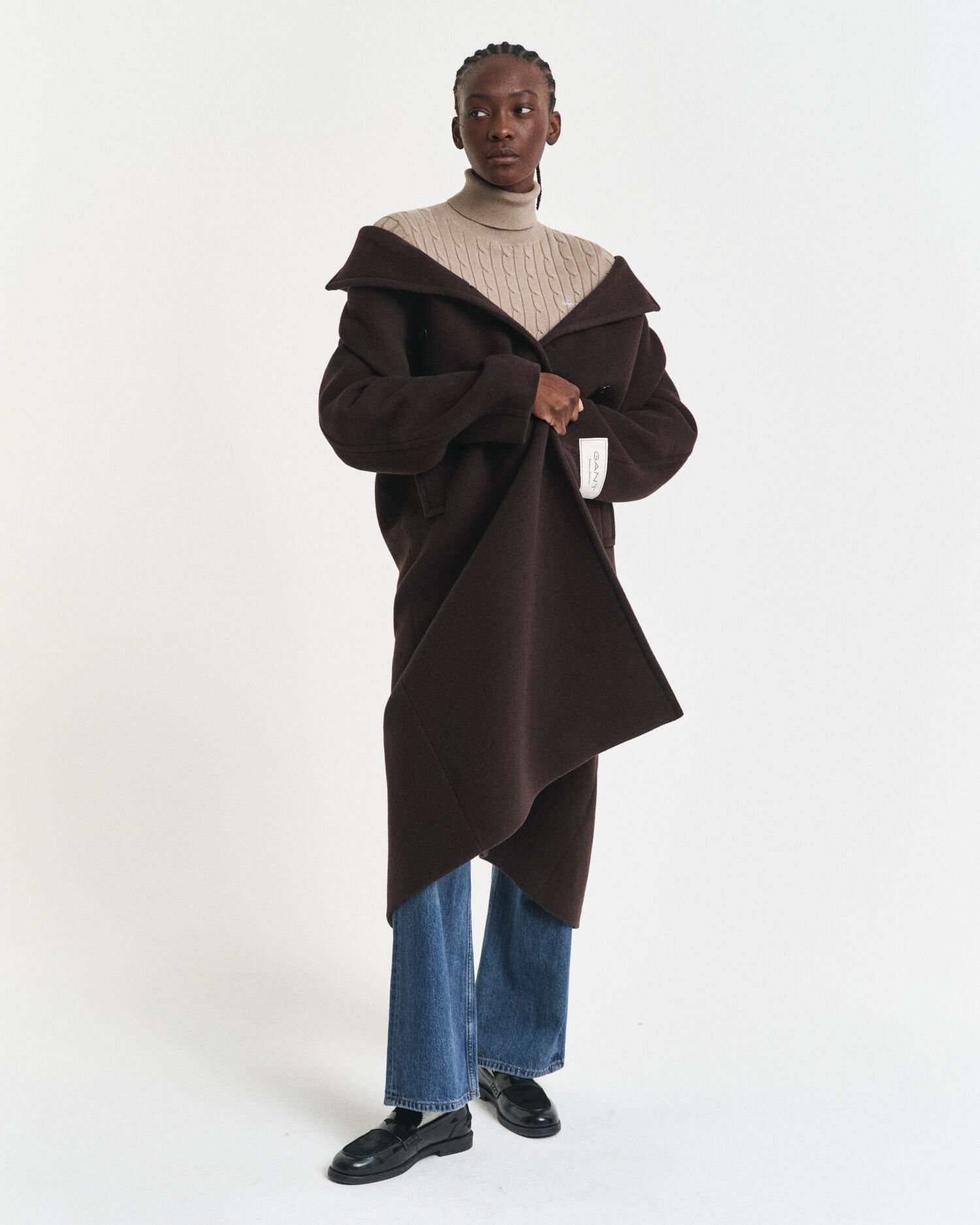 Joustopuuvillainen palmikkopooloneule