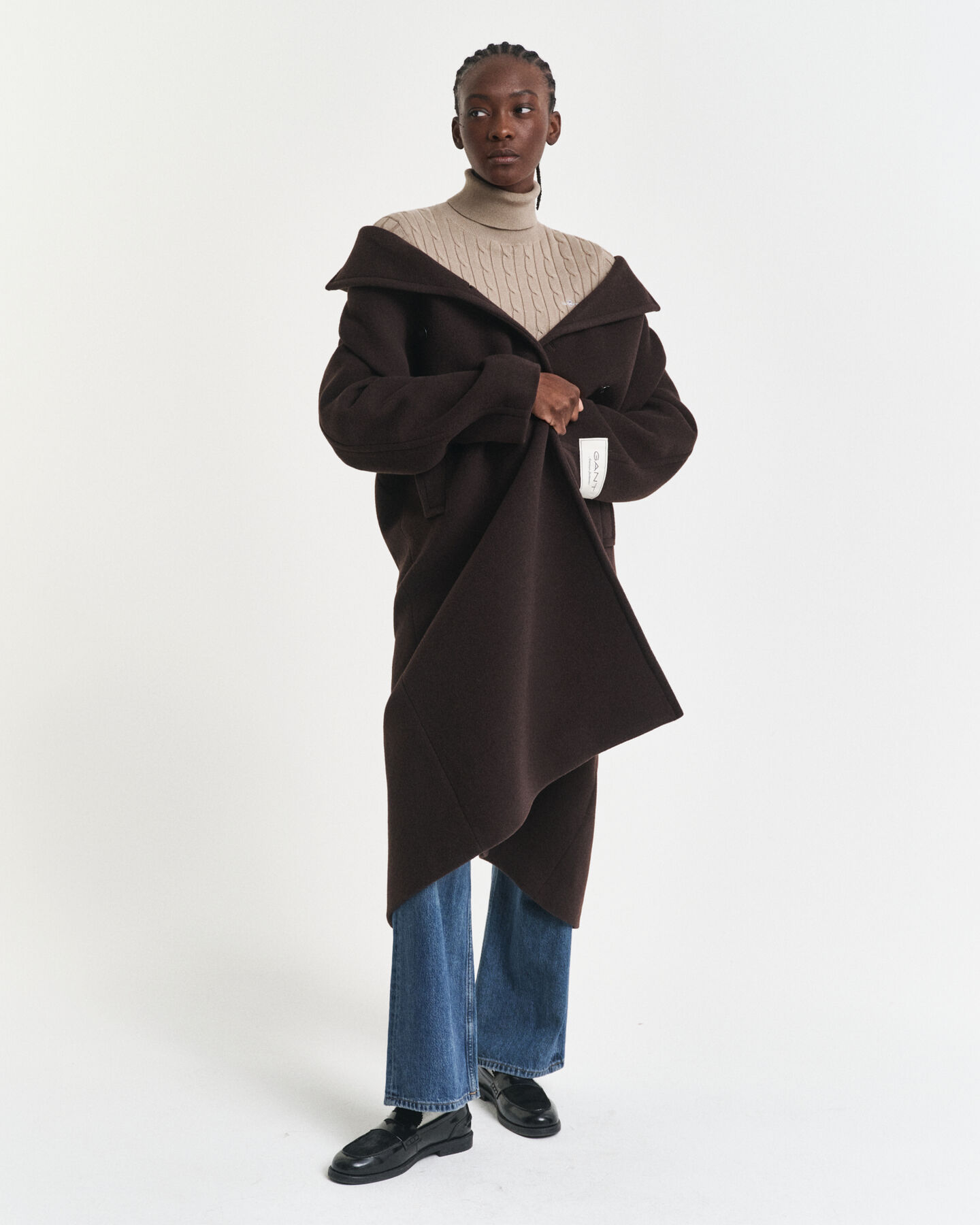 Joustopuuvillainen palmikkopooloneule