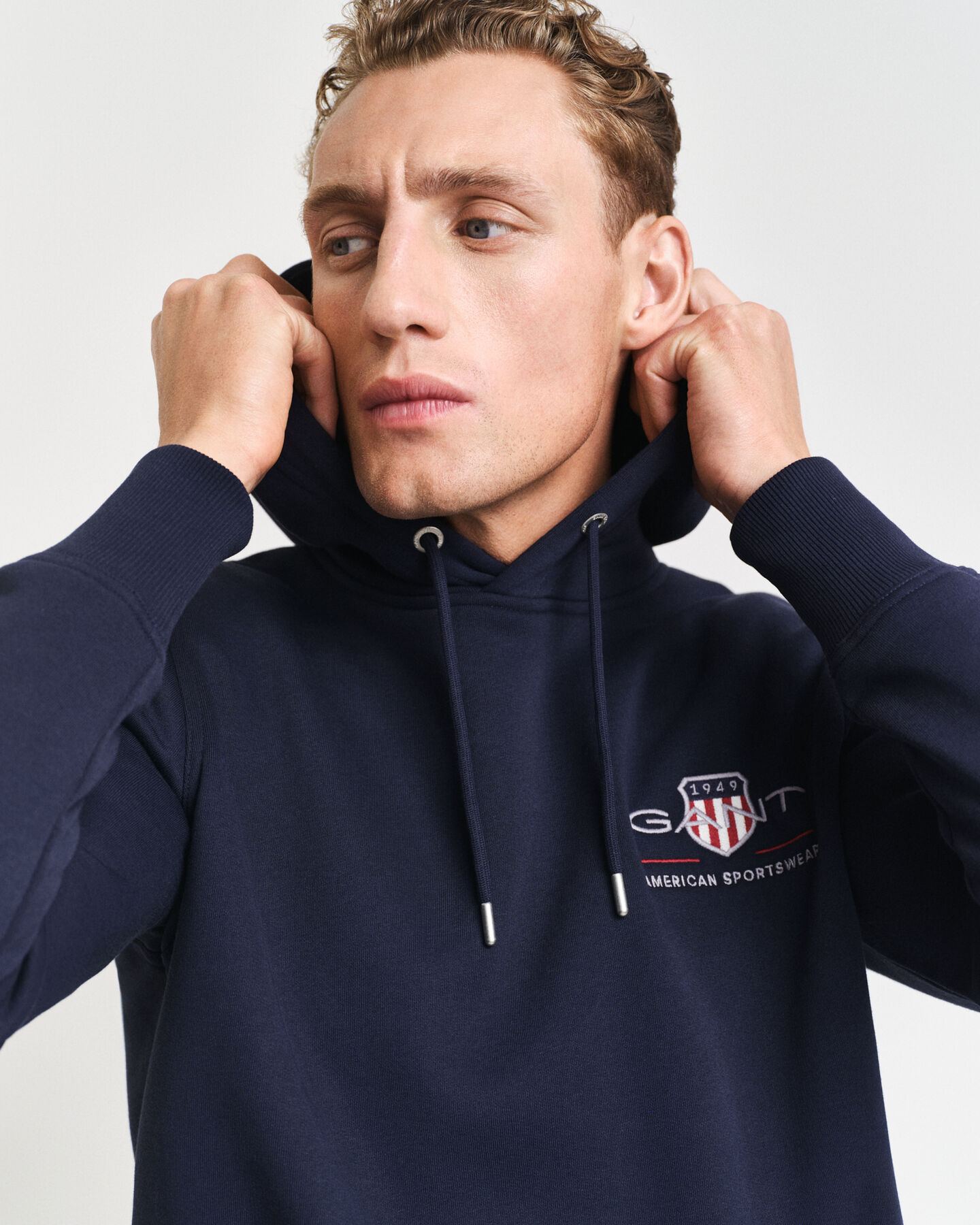 Medium Archive Shield ‑huppari