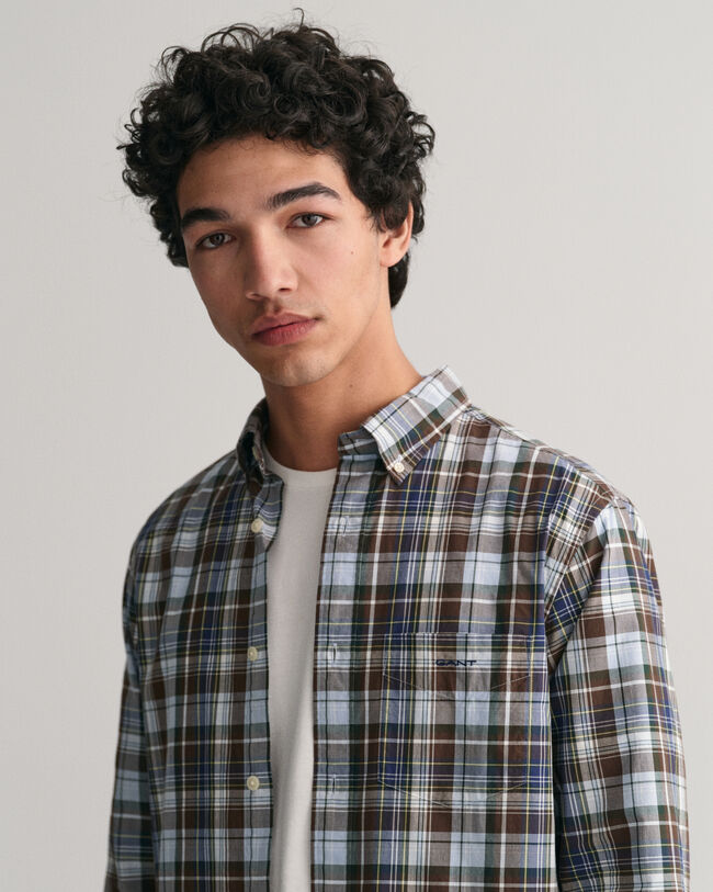 Regular&nbsp;fit ‑mitoitettu popliinipaita keskikokoisella ruutukuosilla