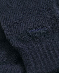 Pehmeät ribbineuloskäsineet sekoitelangasta