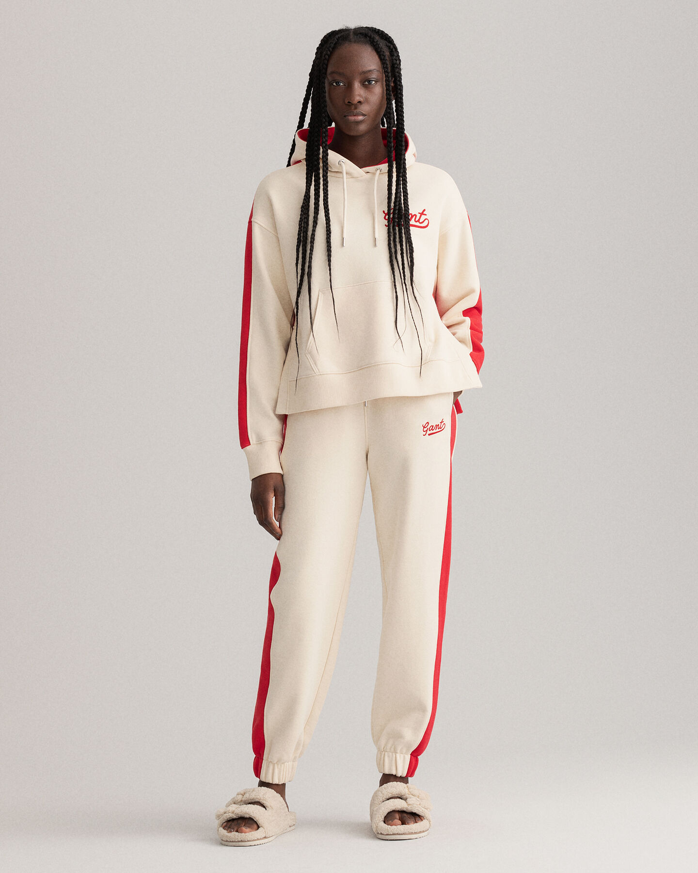 Monivärinen huppari