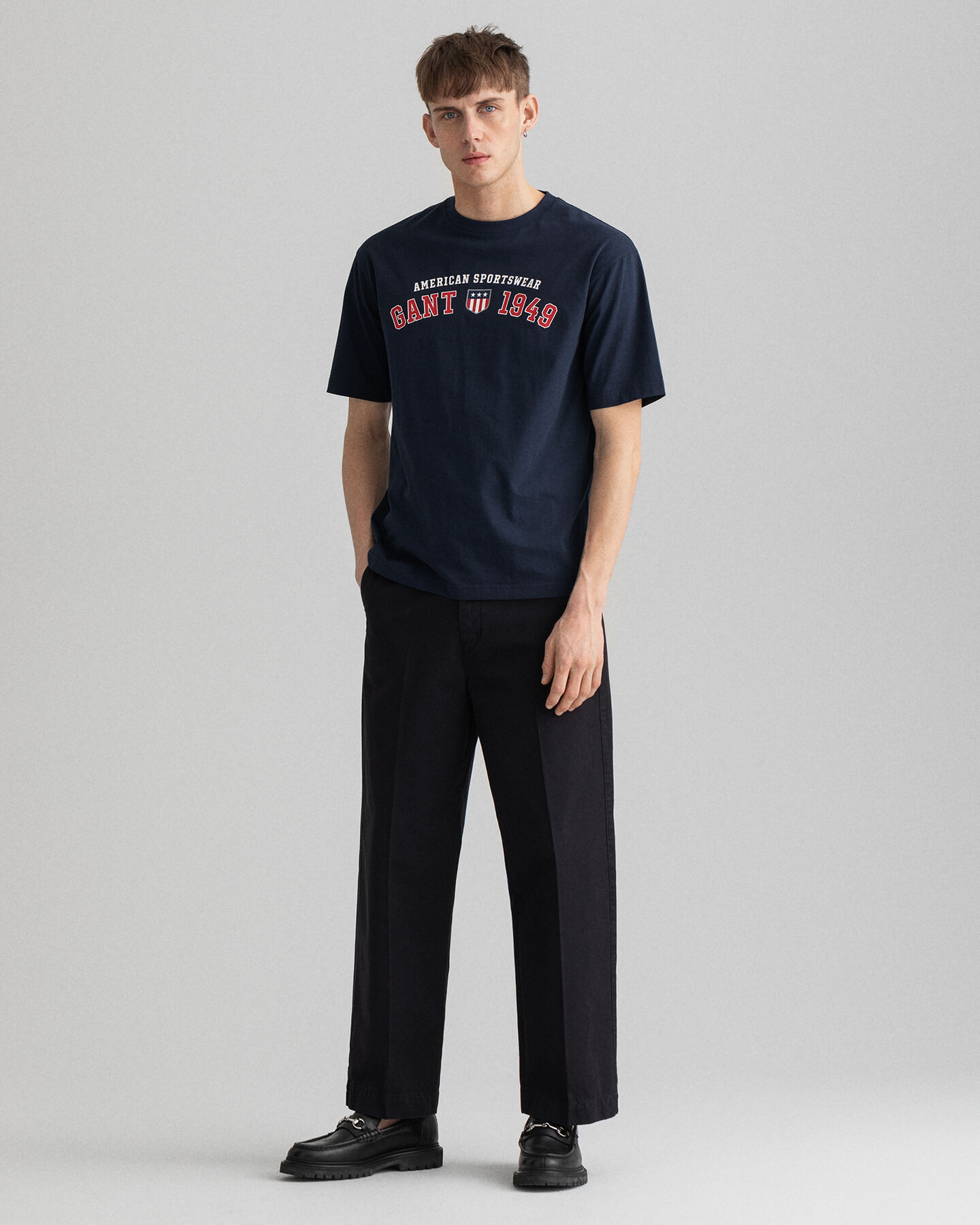 Retro Shield ‑t‑paita