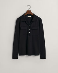 Slim&nbsp;fit ‑mitoitettu pikeepaita jerseyneulosta