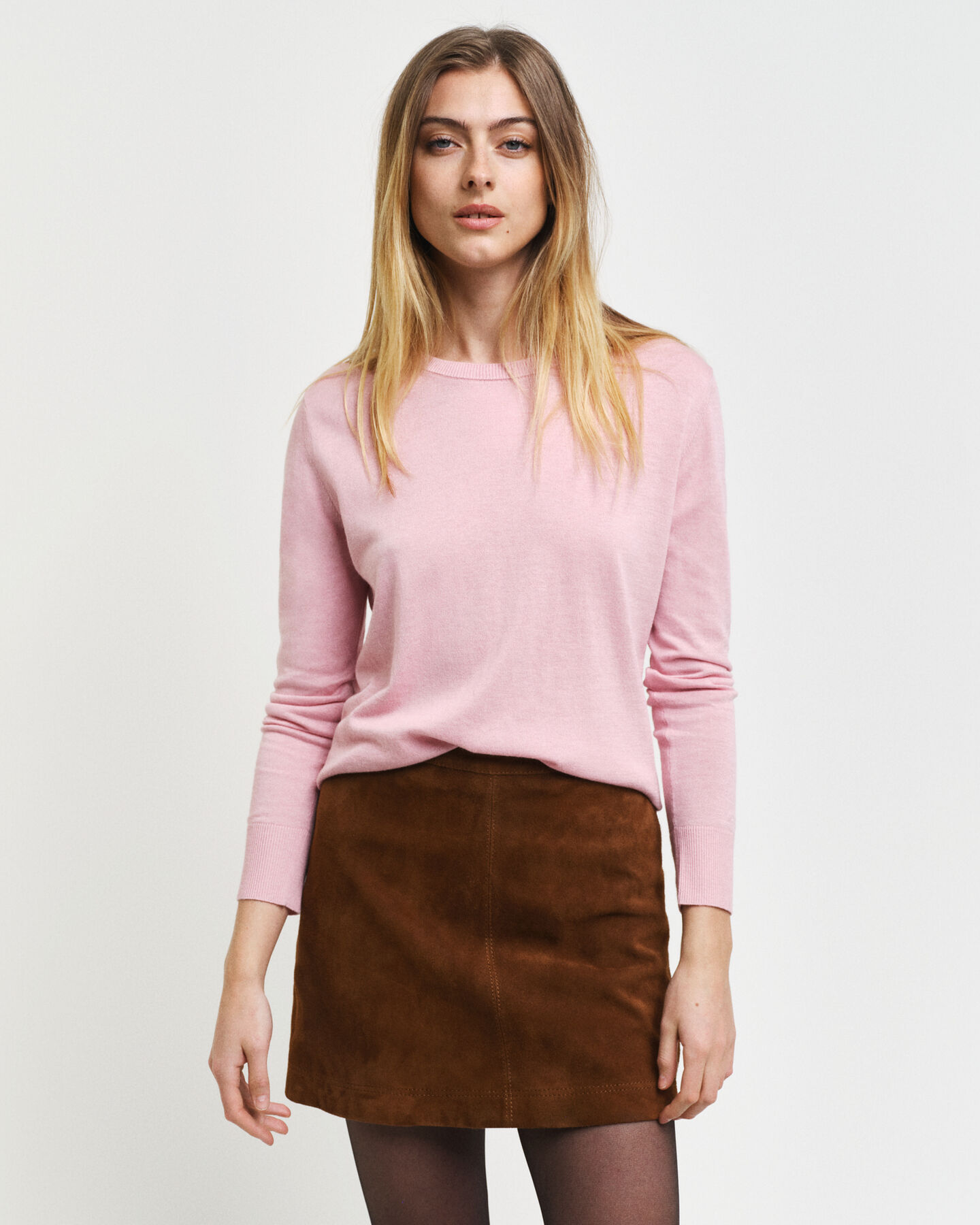 Ohut pyöreäkauluksellinen neulepusero