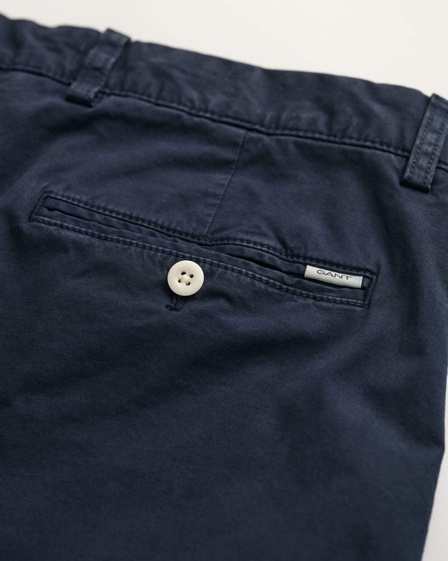 Regular fit ‑mitoitetut Sunfaded-shortsit