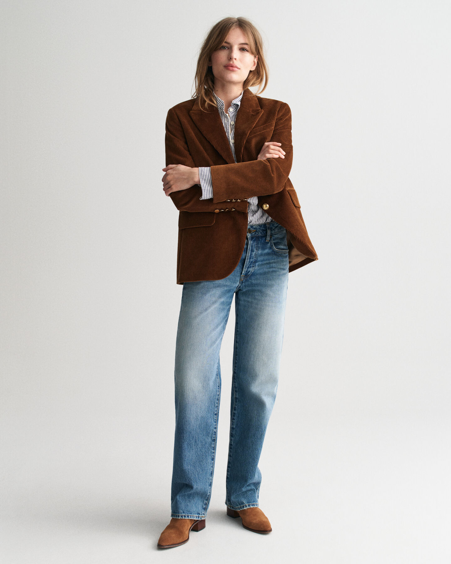 Regular fit ‑mitoitettu vakosamettibleiseri