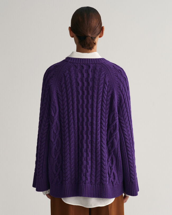 Oversized&nbsp;fit ‑mitoitettu palmikkoneule, py&ouml;re&auml; p&auml;&auml;ntie