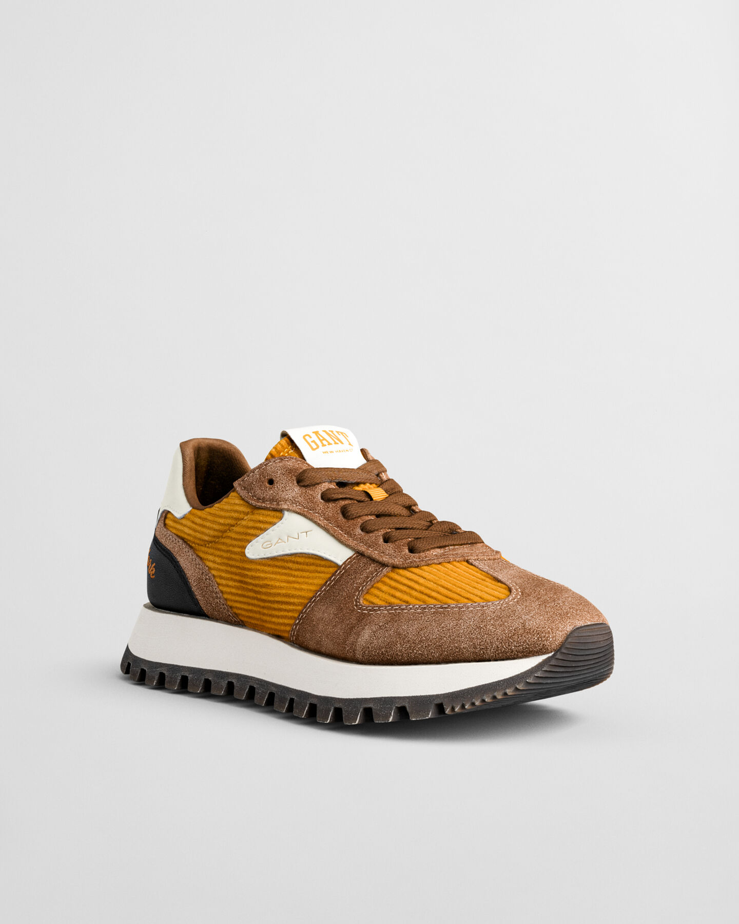 Caffay-tennarit vakosametista ja mokkanahasta