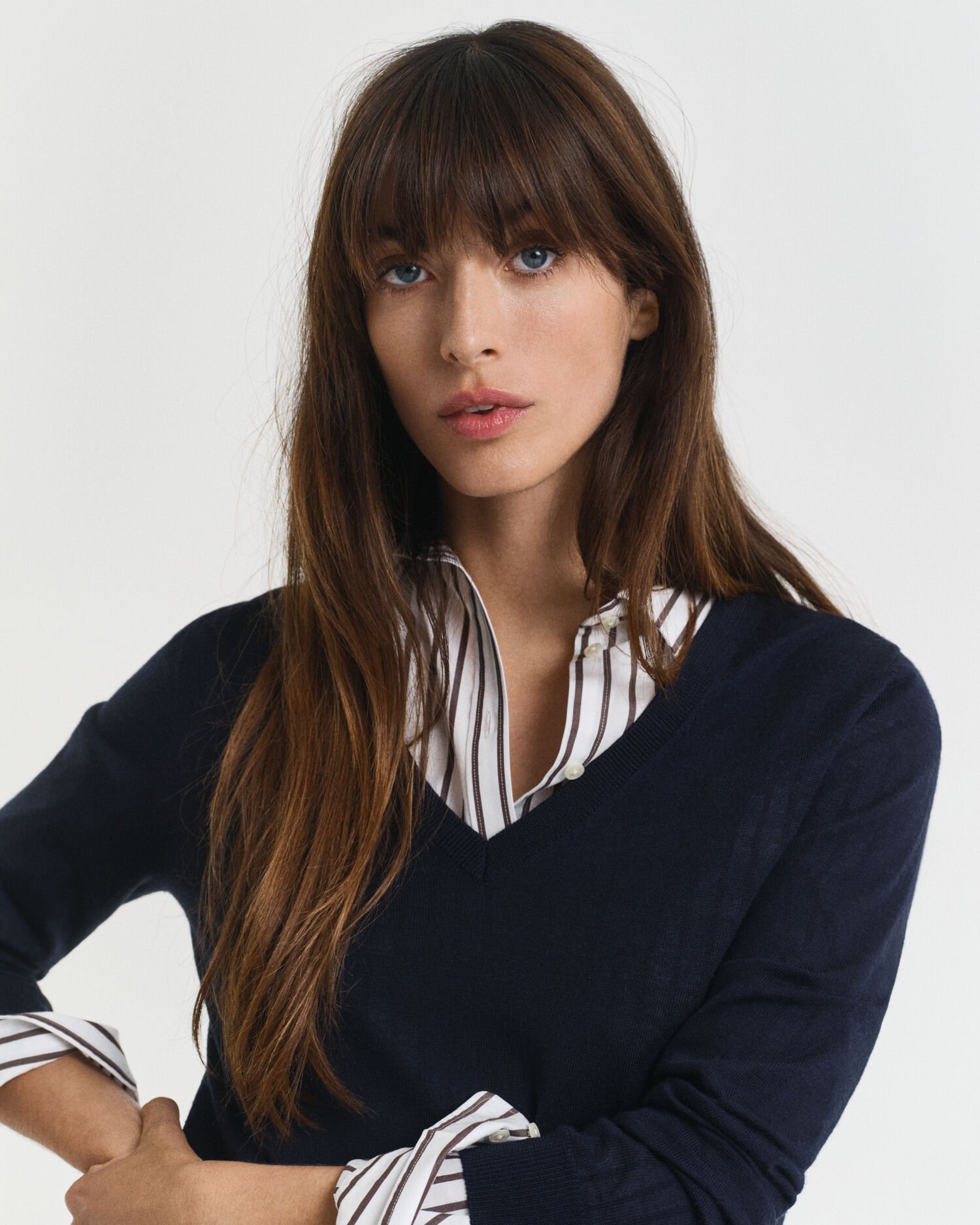 Ohut merinovillaneule, v-pääntie