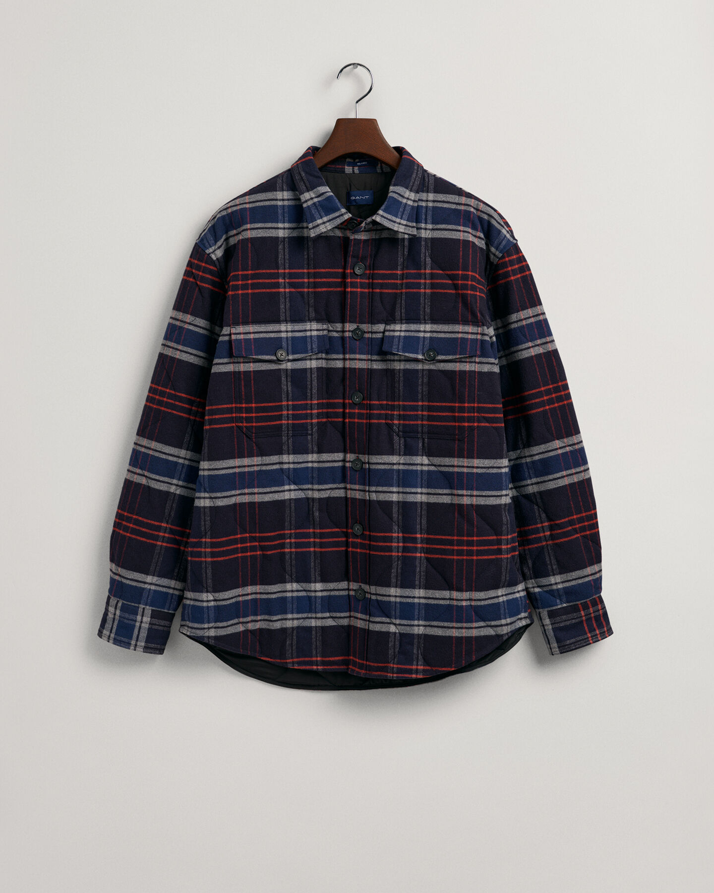 Tikattu flanellikankainen päällyspaita