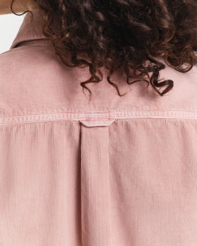 Regular fit ‑mitoitettu vakosamettipaita