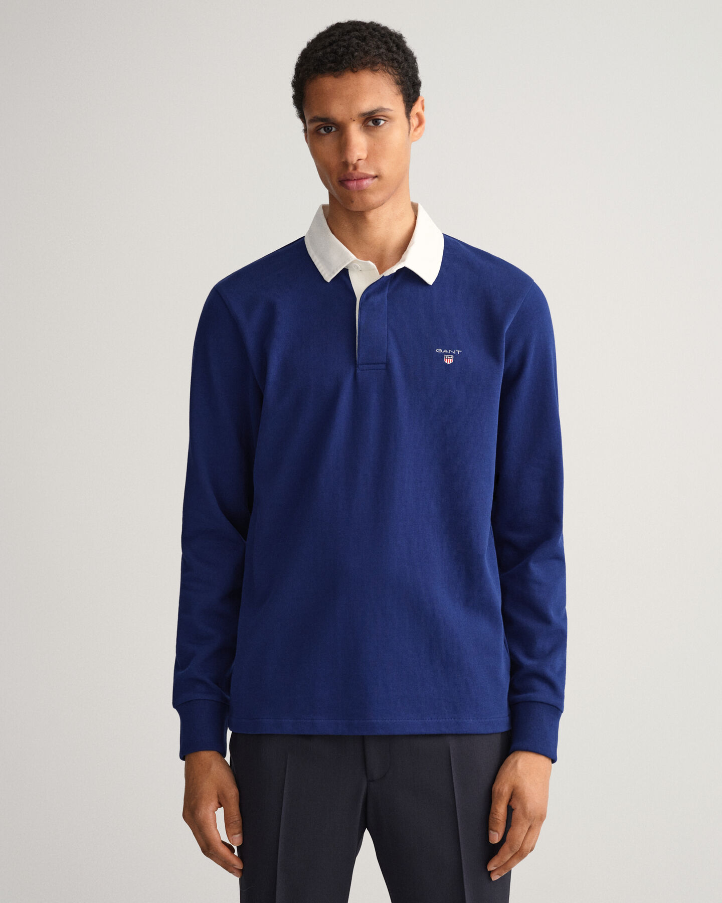 Yksiv&auml;rinen Heavy Rugger ‑paita