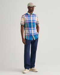 Regular&nbsp;fit ‑mitoitettu lyhythihainen paita intialaisesta madrasruutukankaasta