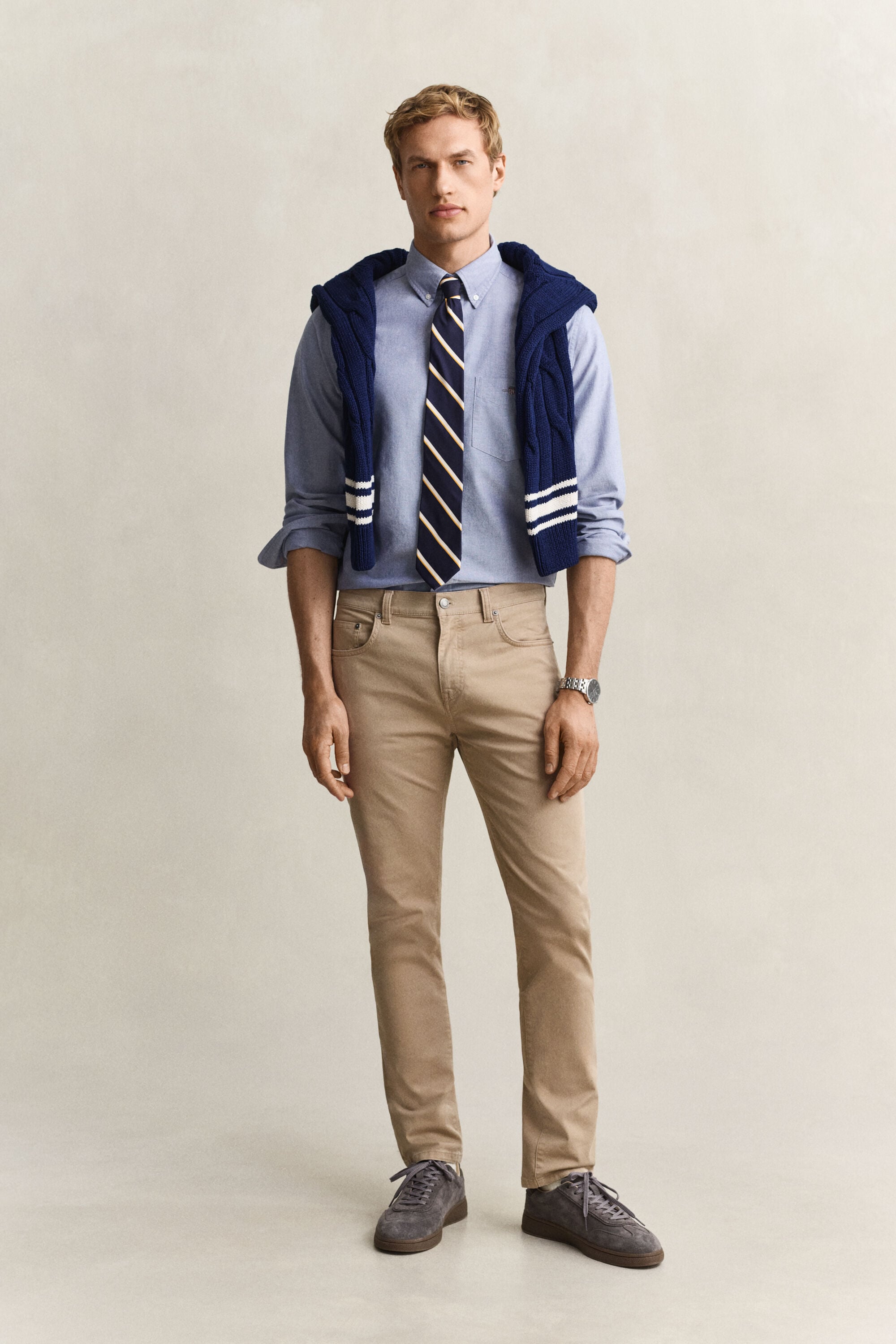 Regular fit ‑mitoitettu klassinen oxford-paita