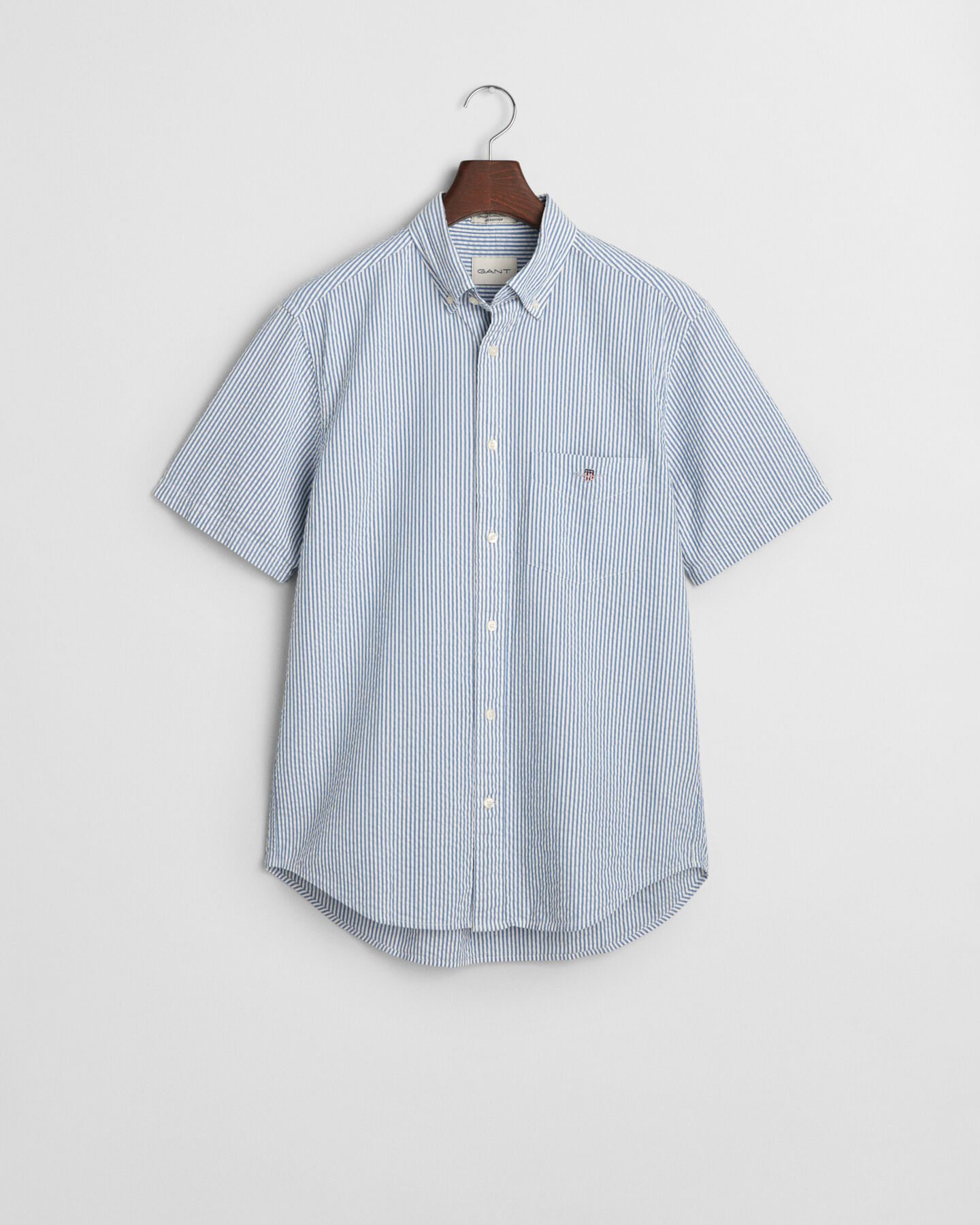 Regular fit ‑mitoitettu lyhythihainen seersucker-raitapaita