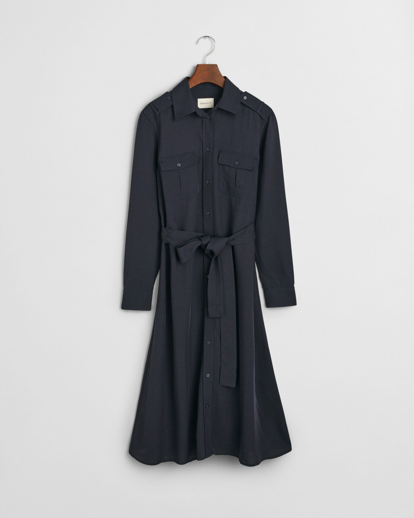 Taskullinen paitamekko