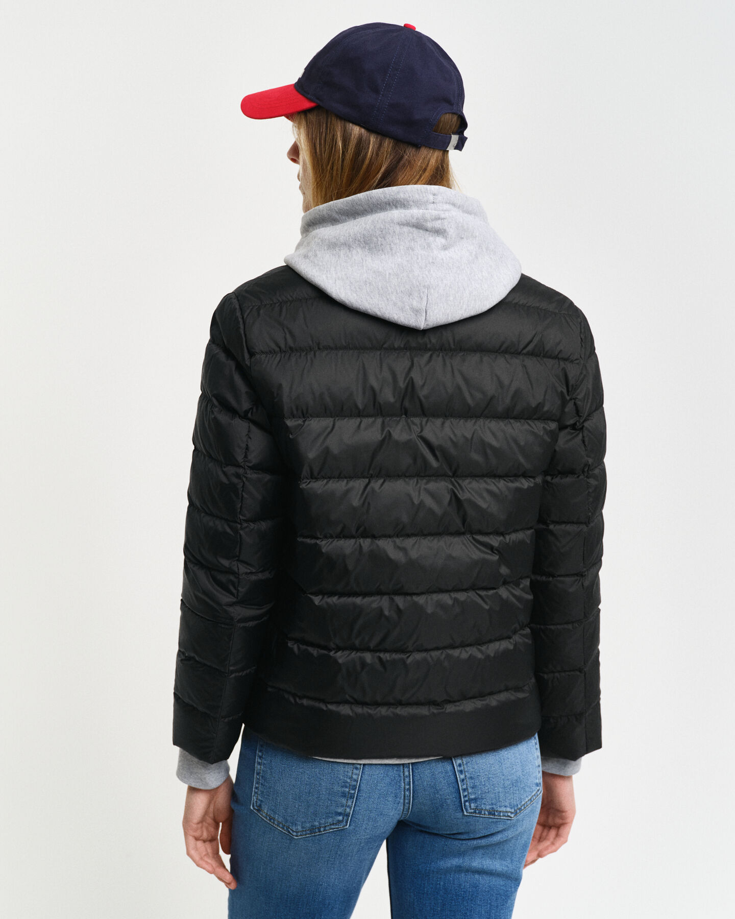 Kevyt Logo-untuvatakki