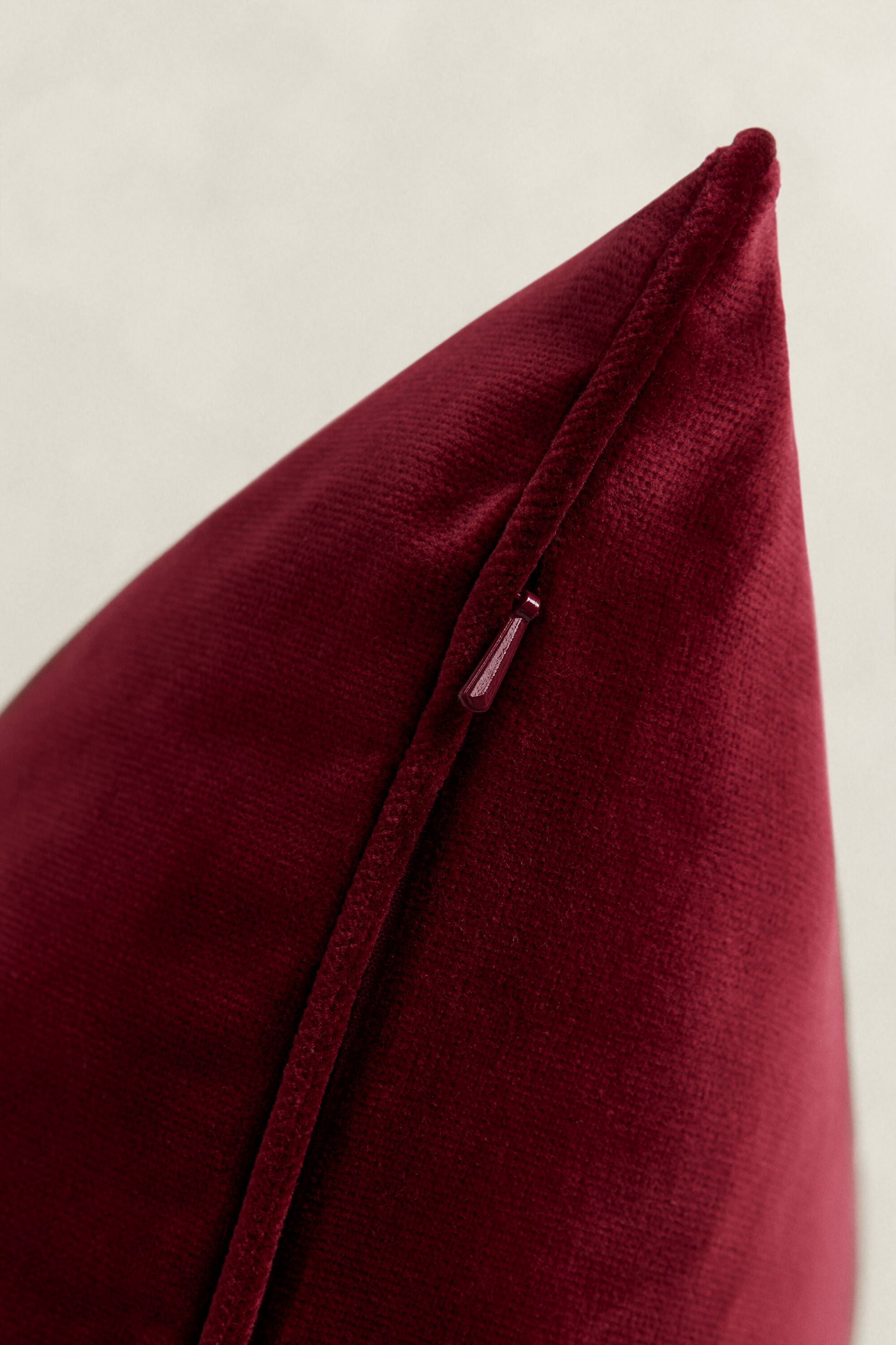 Velvet-tyynynpäällinen