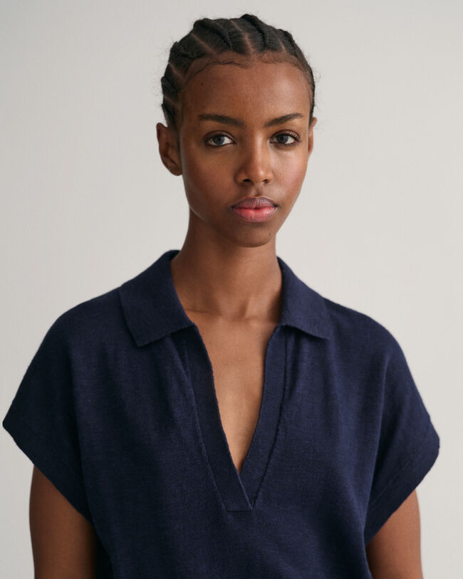 Kauluksellinen pellavasekoitemekko