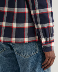 Ruudullinen flanellikankainen päällyspaita