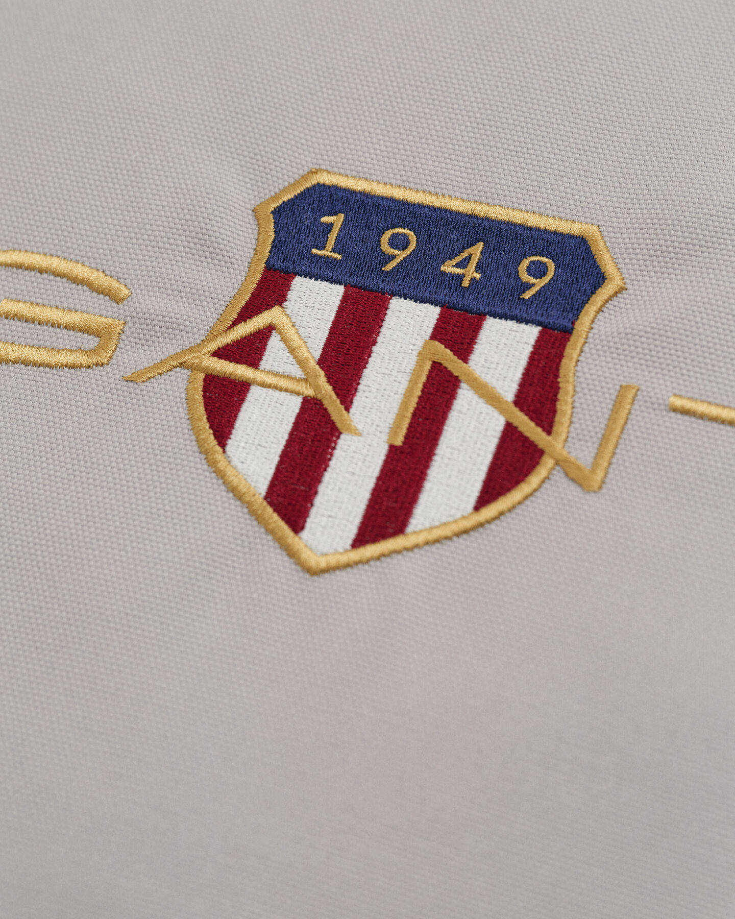 Archive Shield ‑tyynynpäällinen